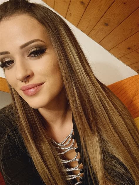 twitter ria sunn
